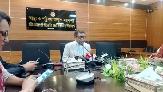 ডিউটি ফাঁকি দিয়ে ব্যক্তিগত রোগী দেখায় চিকিৎসকের লাইসেন্স স্থগিত