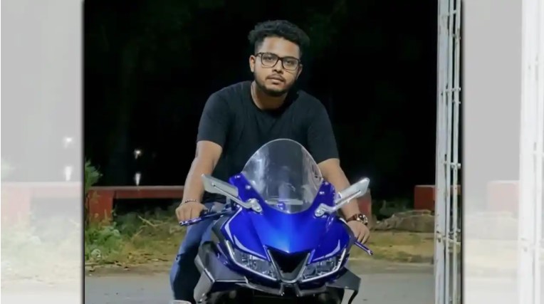 স্ত্রী ও কন্যাকে হত্যার পর নিজেকে শেষ করলেন যুবক