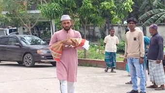 ৫০০ টাকার জন্য অ্যাম্বুলেন্স সিন্ডিকেটের বাধা, নবজাতকের মৃত্যু