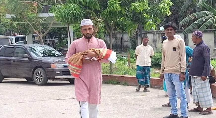 ৫০০ টাকার জন্য অ্যাম্বুলেন্স সিন্ডিকেটের বাধা, নবজাতকের মৃত্যু