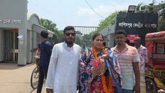সন্তানসহ মুক্তি পেলেন সেই যুব মহিলা লীগ নেত্রী