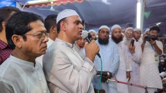 চরমোনাইয়ের মাহফিলে প্রধানমন্ত্রীর সালাম পৌঁছে দিলেন হুইপ অপু