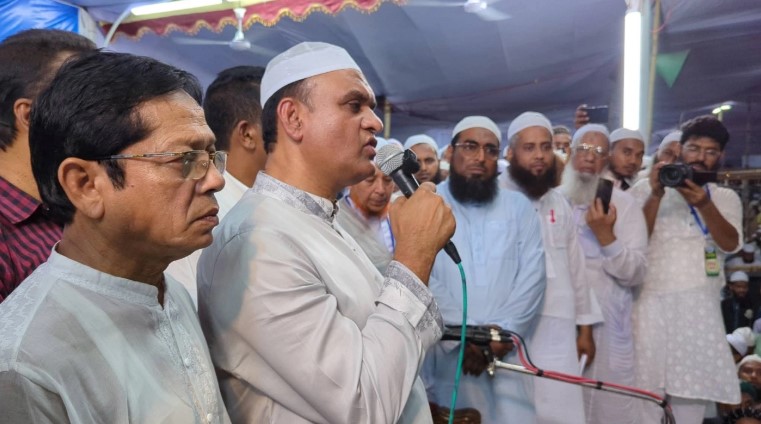 চরমোনাইয়ের মাহফিলে প্রধানমন্ত্রীর সালাম পৌঁছে দিলেন হুইপ অপু