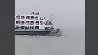 বরিশালে যাত্র‍ীবাহী লঞ্চের ধাক্কায় বালুবোঝাই বলগেট ডুবি