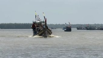 সরকারি মূল্যে ডিজেল পেয়ে সমুদ্রযাত্রায় উপকূলের জেলেরা