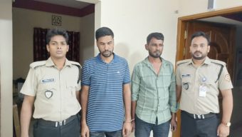 কুয়াকাটায় শ্রমিকদল নেতাসহ আটক ২
