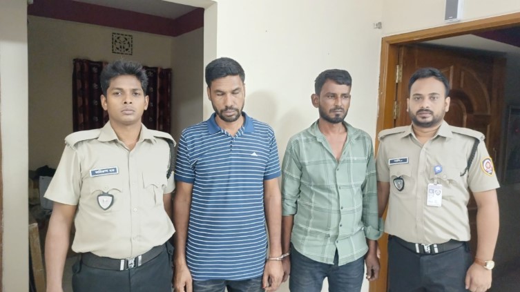 কুয়াকাটায় শ্রমিকদল নেতাসহ আটক ২