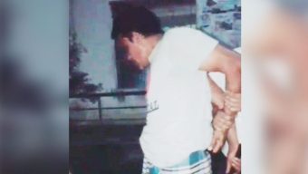 বরিশালে মাদক কারিবারিকে ধরে পুলিশে দিলো ছাত্রদল নেতা