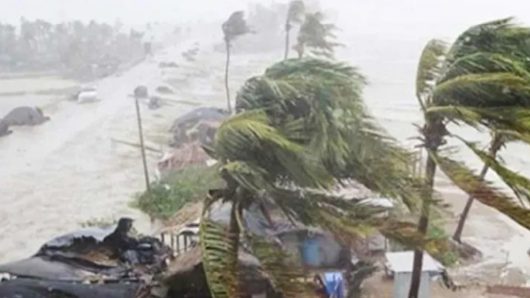 দেশের উত্তরে ধেয়ে আসছে ঘণ্টায় ৮০ কিলোমিটার বেগে কালবৈশাখী ঝড়