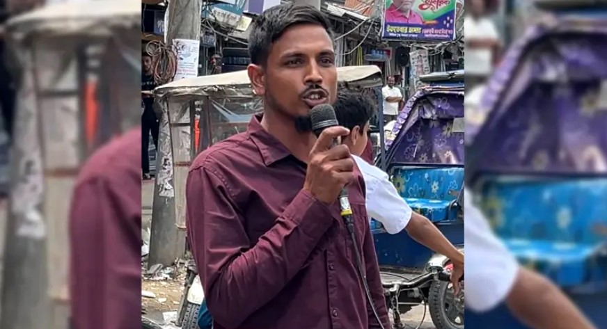মাইক বাজিয়ে ‘জয় বাংলা’ স্লোগান, পুলিশ আসতেই পালালো যুবক