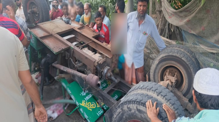 বরগুনায় টমটম উল্টে দিনমজুর নিহত