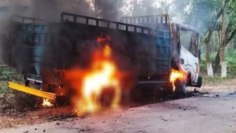 চোর সন্দেহে তিনজনকে পিটিয়ে হত্যা