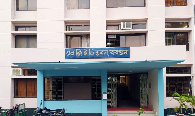 বরগুনা এলজিইডি: ৩৬ কোটি টাকার টেন্ডারে স্বজনপ্রীতি প্রকৌশলীদের