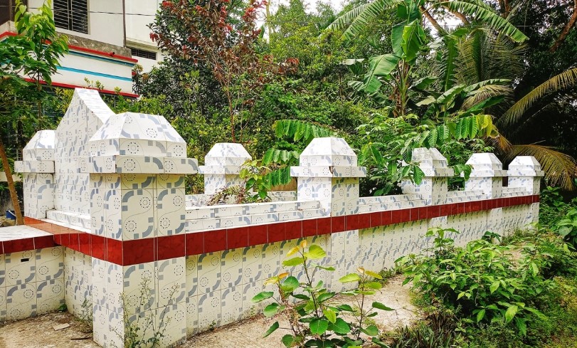 ইতিহাস ও রহস্যে ঘেরা আগৈলঝাড়ার ‘২২ হাত কবর’