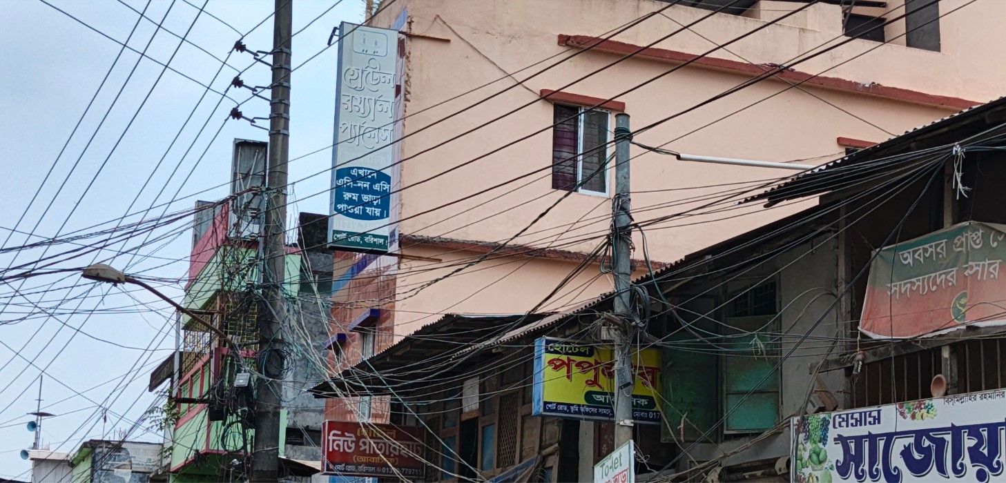 নগরীর আবাসিক হোটেলগুলো যেন অপরাধের স্বর্গরাজ্য!