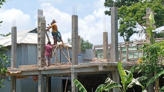 কলাপাড়ায় খাল দখল করে পাকা নির্মাণের অভিযোগ