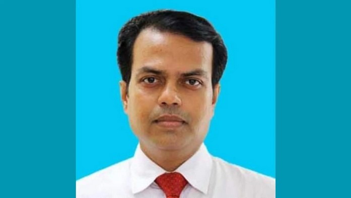 বরিশালে ডিসির দুর্নীতি প্রকাশের সন্দেহে প্রশাসনে বদলির ঝড়