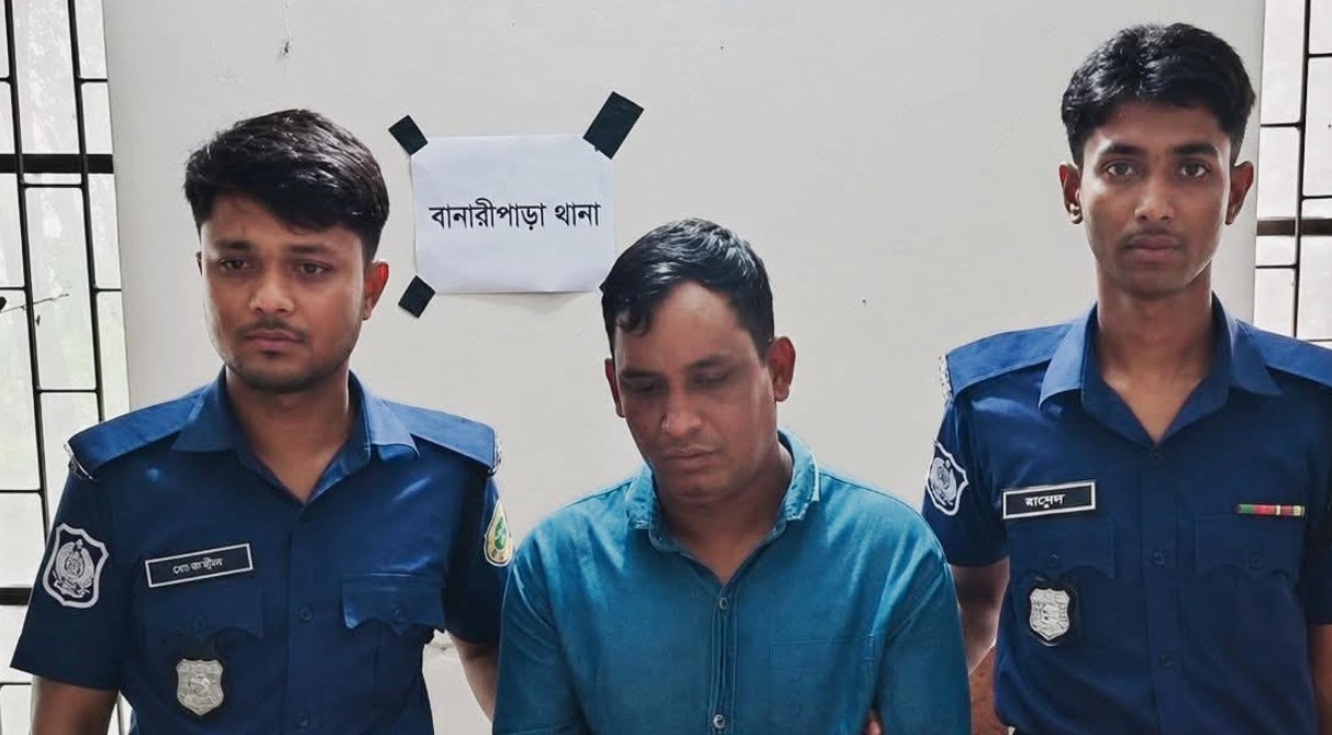বানারীপাড়ায় ৭৬ পিস ইয়াবাসহ শীর্ষ মাদক ব্যবসায়ী ল্যাংটা সোহেল গ্রেপ্তার