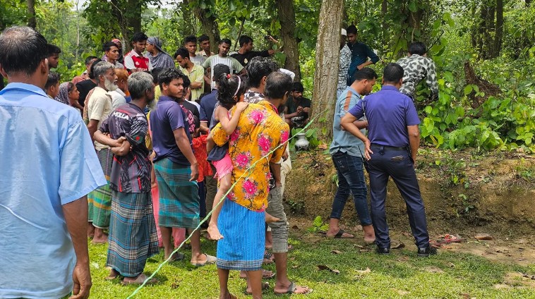 অটোরিকশা চালককে গলা কেটে হত্যা