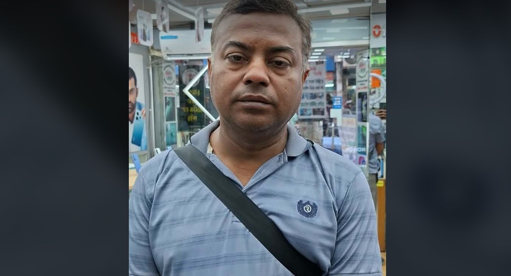 সমাজসেবা অফিসে দালালি সাংবাদিকদের হাতে গণধোলাইয়ের শিকার মাসুম 