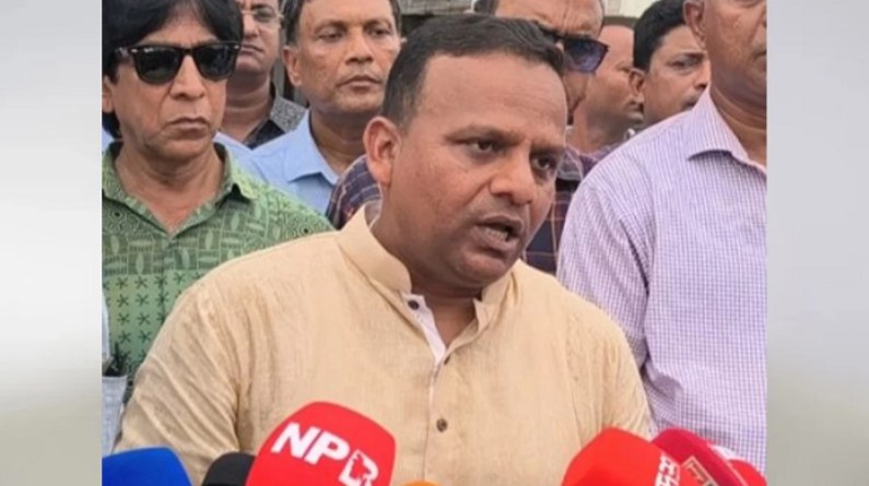 দপ্তরে গিয়ে অনিয়ম পেলেন প্রতিমন্ত্রী, ১৬ কর্মকর্তা-কর্মচারীকে স্ট্যান্ড রিলিজ