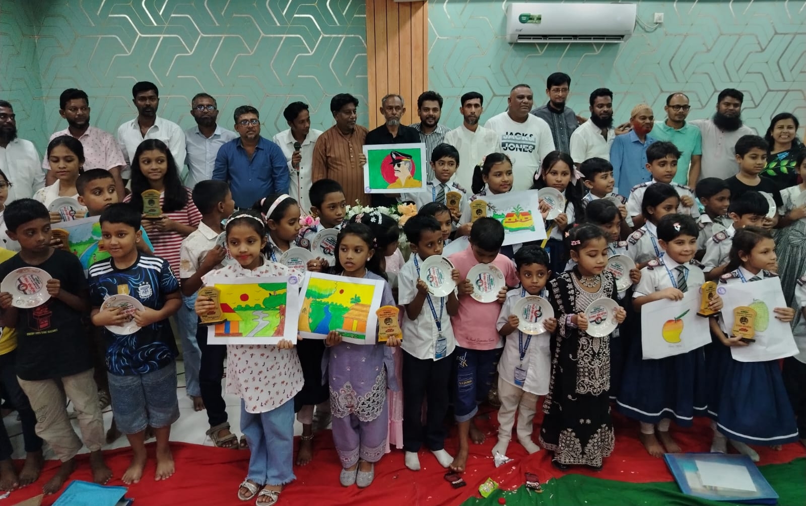 শহীদ রাষ্ট্রপতি জিয়াউর রহমানের ৪৫তম শাহাদাৎ বার্ষিকী উপলক্ষে বরিশালে জিয়া শিশু-কিশোর মেলার আলোচনা সভা ও চিত্রাঙ্কন প্রতিযোগিতা অনুষ্ঠিত