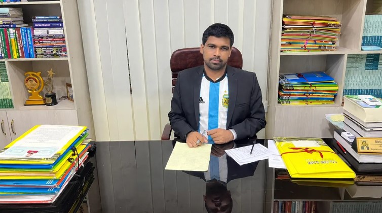 আর্জেন্টিনার জার্সি পরে চেম্বারে এলে ফি অর্ধেকের ঘোষণা আইনজীবীর
