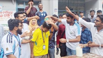 বরিশালে দুধ-সে‌ভেন আপ দি‌য়ে গোসল ক‌রে ব্রা‌জিল ত্যাগ