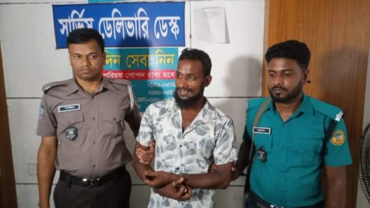 বরিশালে নয়া সন্ত্রাস ‘কালা মাসুদ’ অস্ত্রসহ গ্রেপ্তার