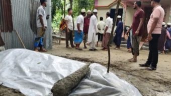 ভোলায় বাবার অসিয়তের জায়গায় দাফনে সন্তানদের বাধা, ৩ স্থানে খোঁড়া হলো কবর