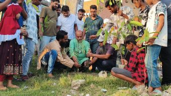 অ্যাডঃ আবুল কালাম শাহীনের উদ্যোগে কাউনিয়া সরকারি মাধ্যমিক বিদ্যালয়ে বৃক্ষরোপণ কর্মসূচি