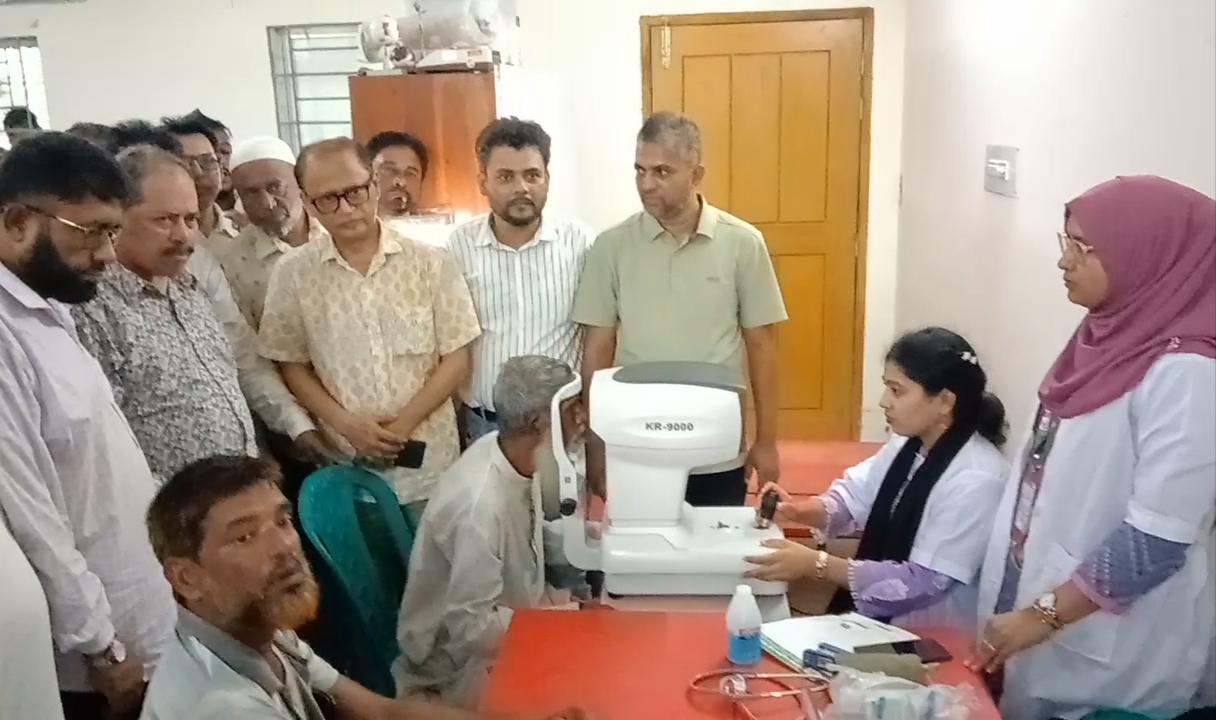 বরিশালে জিয়া শিশু কিশোর মেলার উদ্যোগে ফ্রি চক্ষু ক্যাম্প: ৫০০ রোগীকে চিকিৎসা, ৬০ জনের অপারেশনের ব্যবস্থা